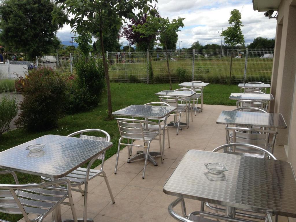 Ibis Budget Saint Gaudens Estancarbon Exteriör bild